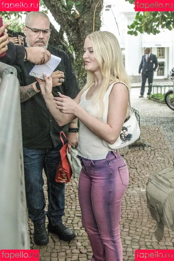 Zara Larsson / zaralarsson Onlyfans Photo Gallery 