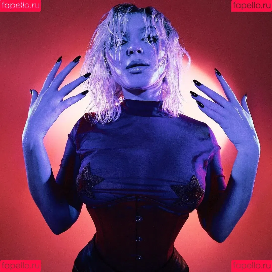 Zara Larsson / zaralarsson Onlyfans Photo Gallery 