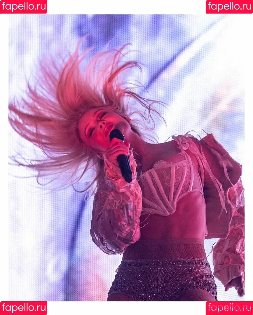 Zara Larsson / zaralarsson Onlyfans Photo Gallery 