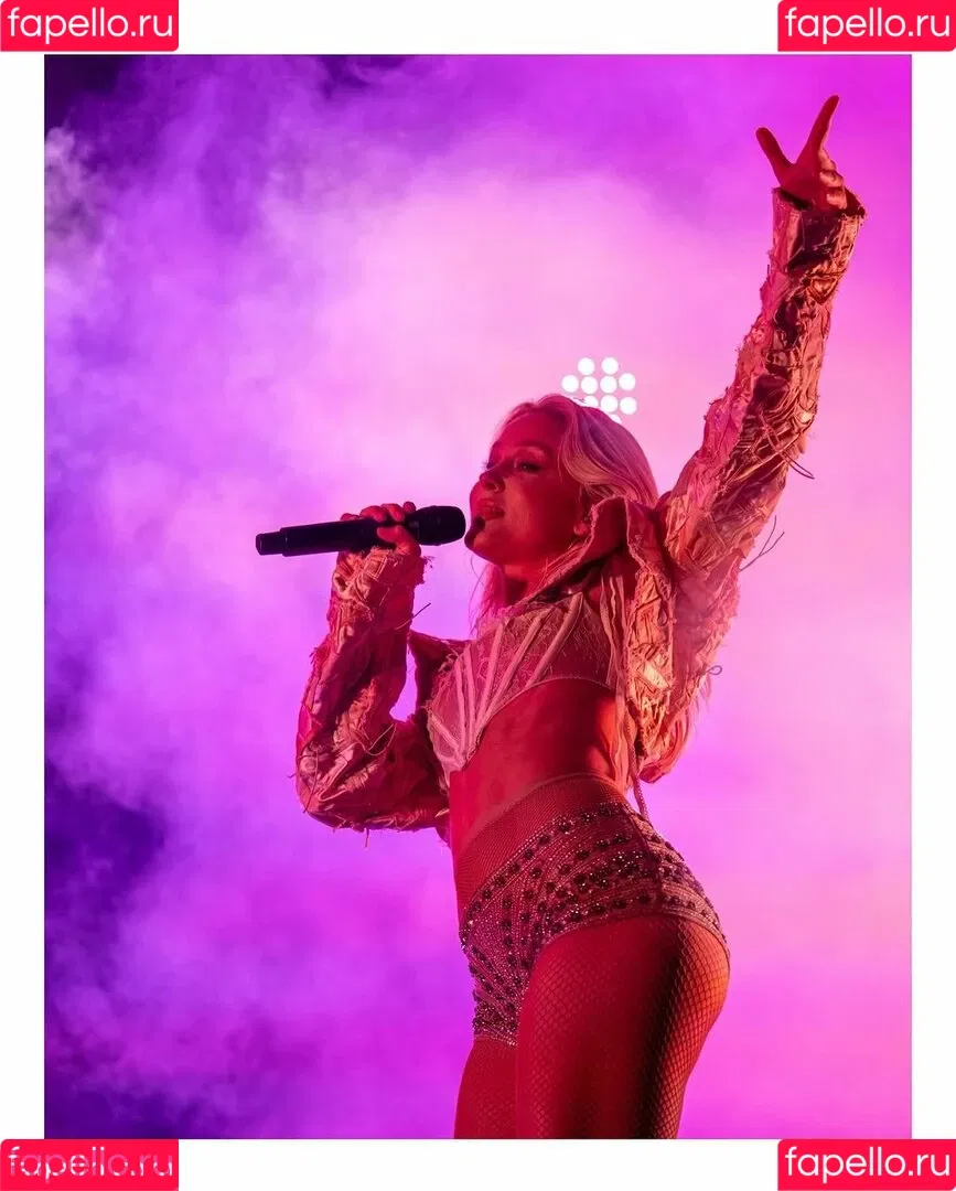 Zara Larsson / zaralarsson Onlyfans Photo Gallery 