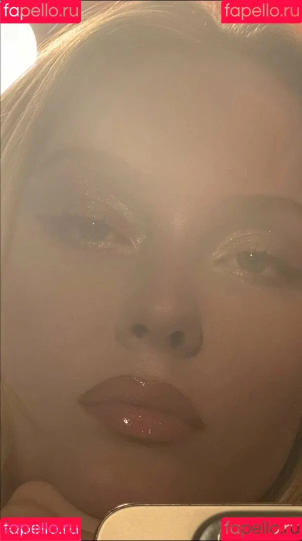 Zara Larsson / zaralarsson Onlyfans Photo Gallery 