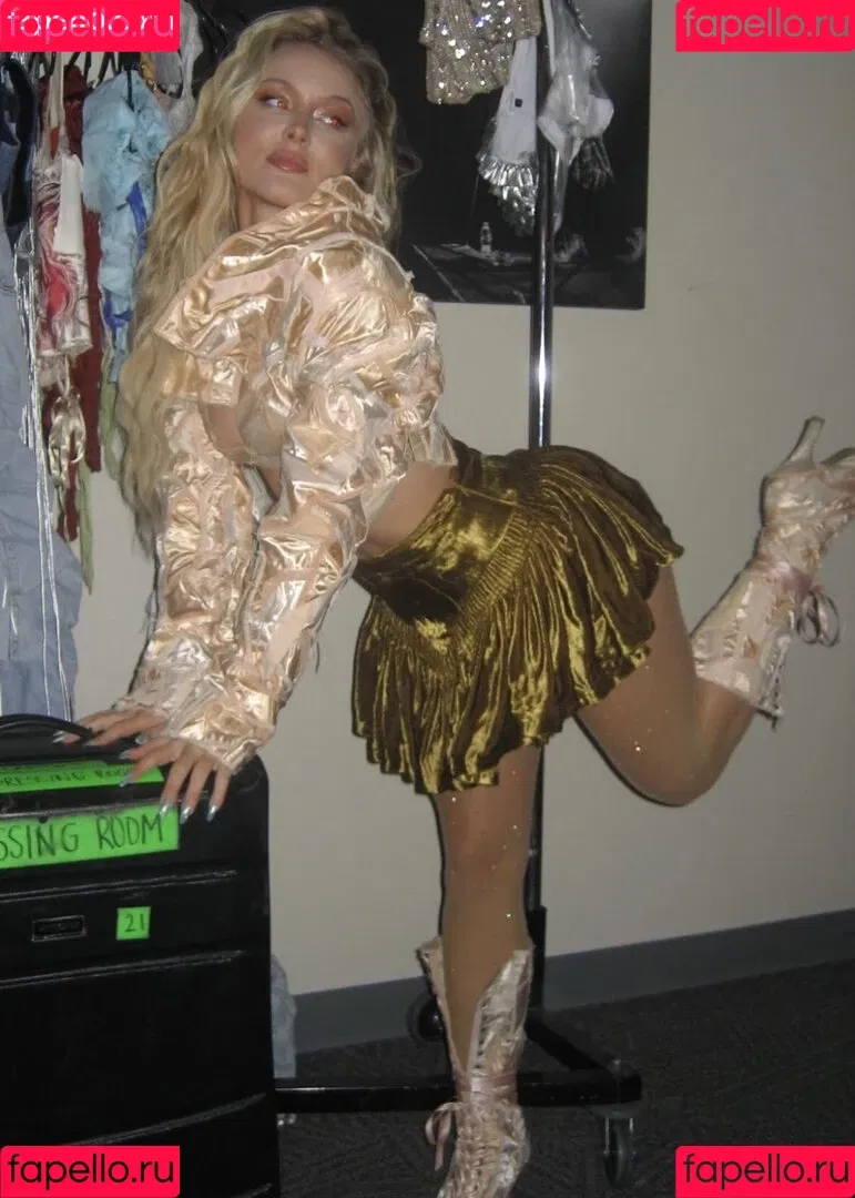 Zara Larsson / zaralarsson Onlyfans Photo Gallery 