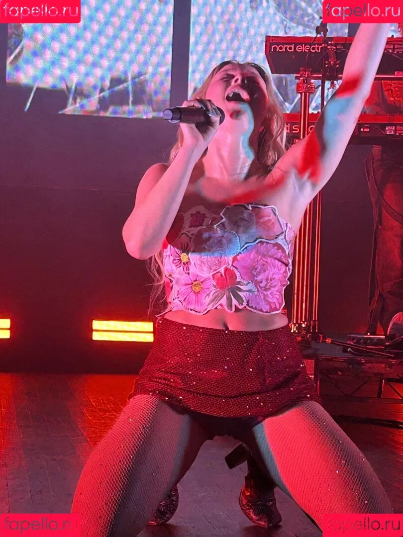Zara Larsson / zaralarsson Onlyfans Photo Gallery 