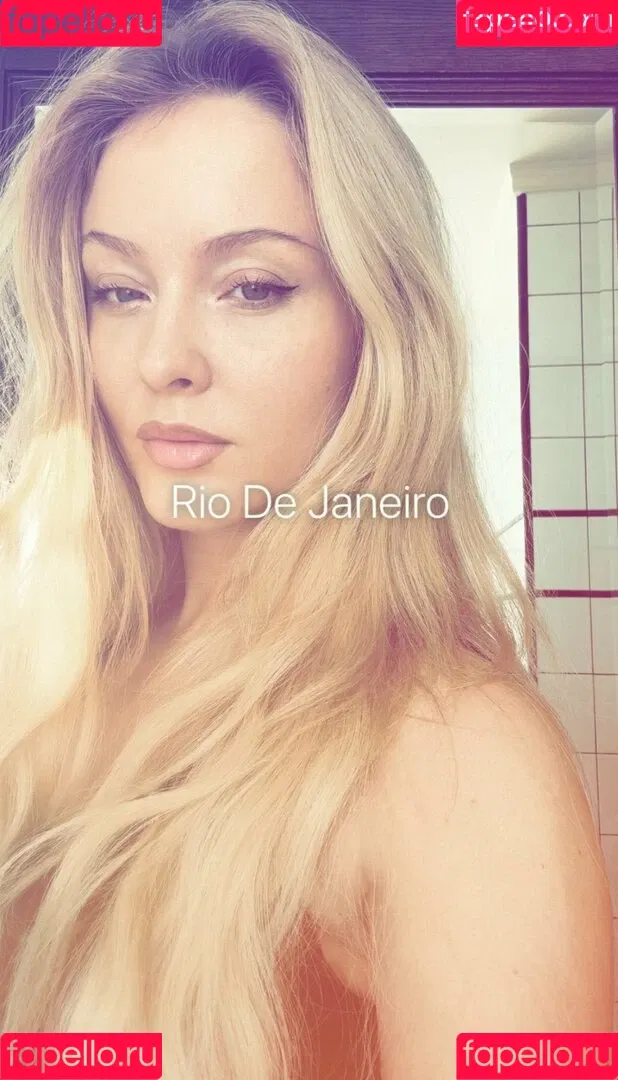 Zara Larsson / zaralarsson Onlyfans Photo Gallery 