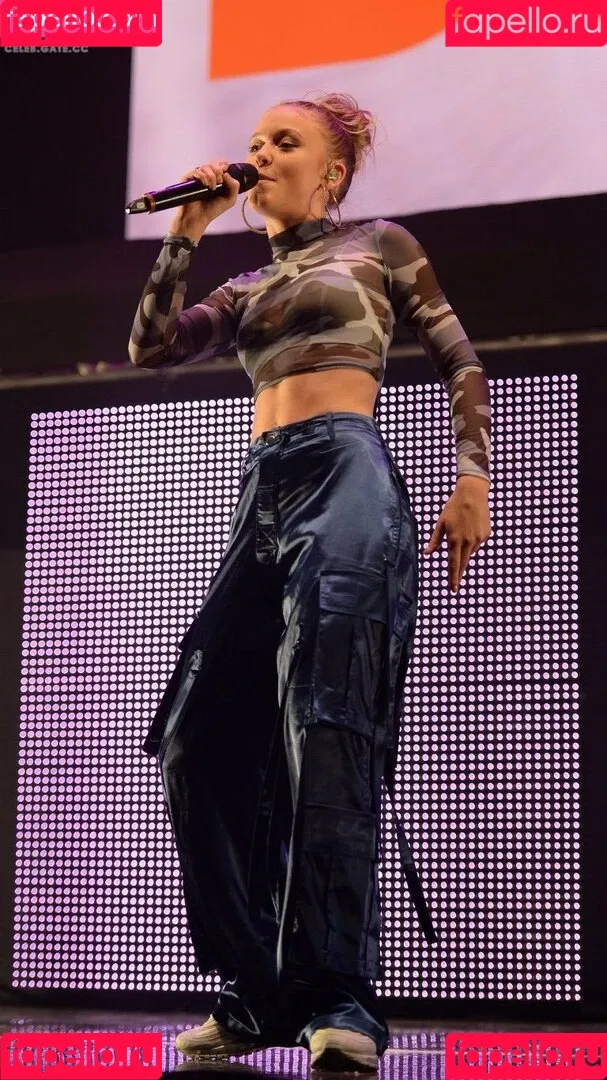Zara Larsson / zaralarsson Onlyfans Photo Gallery 