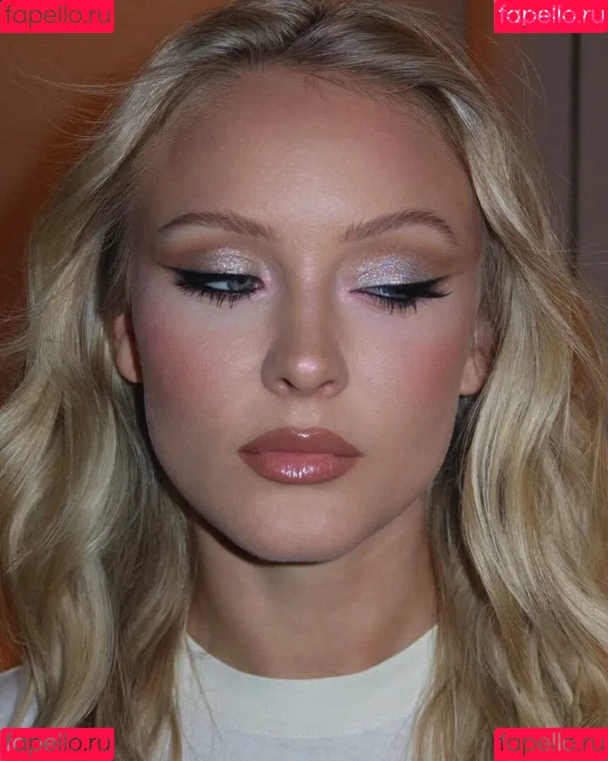 Zara Larsson / zaralarsson Onlyfans Photo Gallery 
