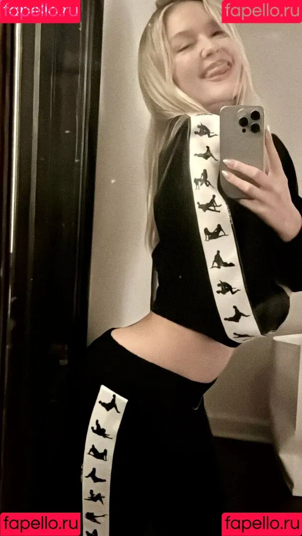 Zara Larsson / zaralarsson Onlyfans Photo Gallery 
