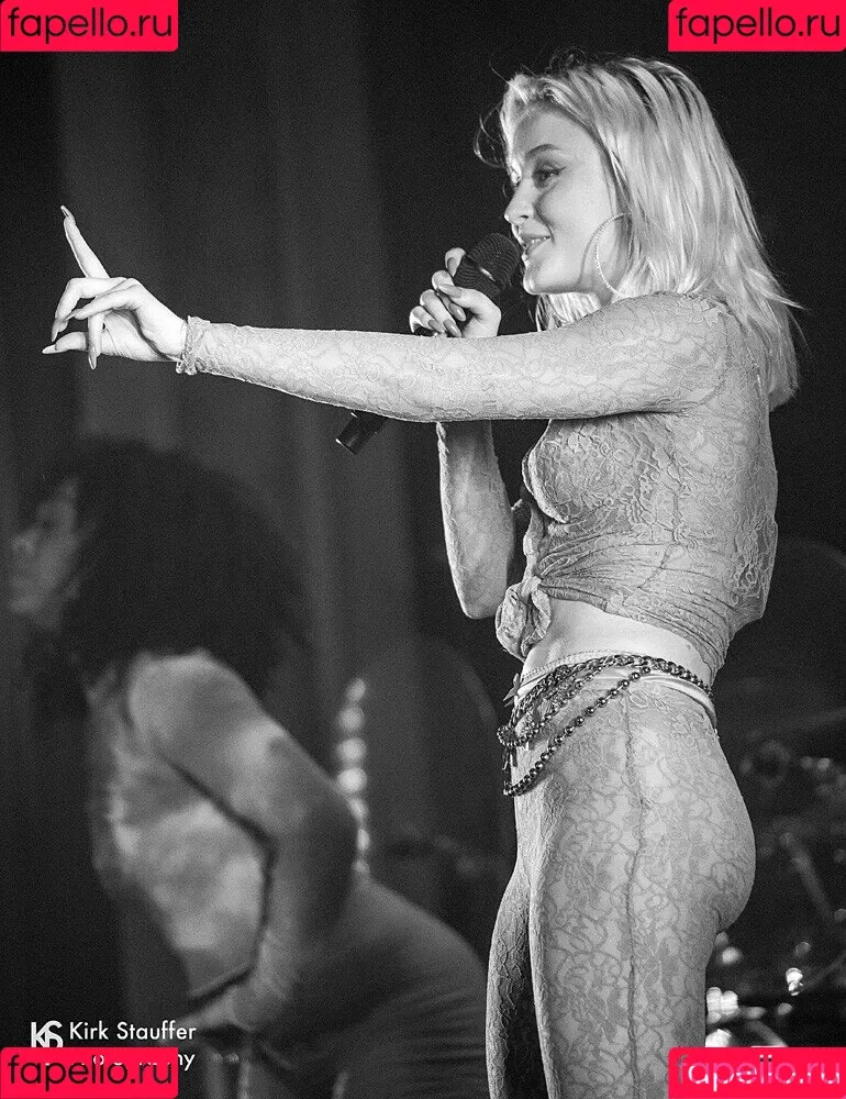 Zara Larsson / zaralarsson Onlyfans Photo Gallery 