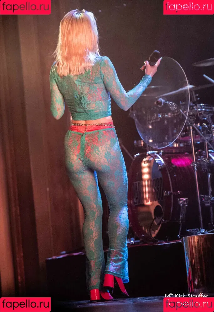 Zara Larsson / zaralarsson Onlyfans Photo Gallery 