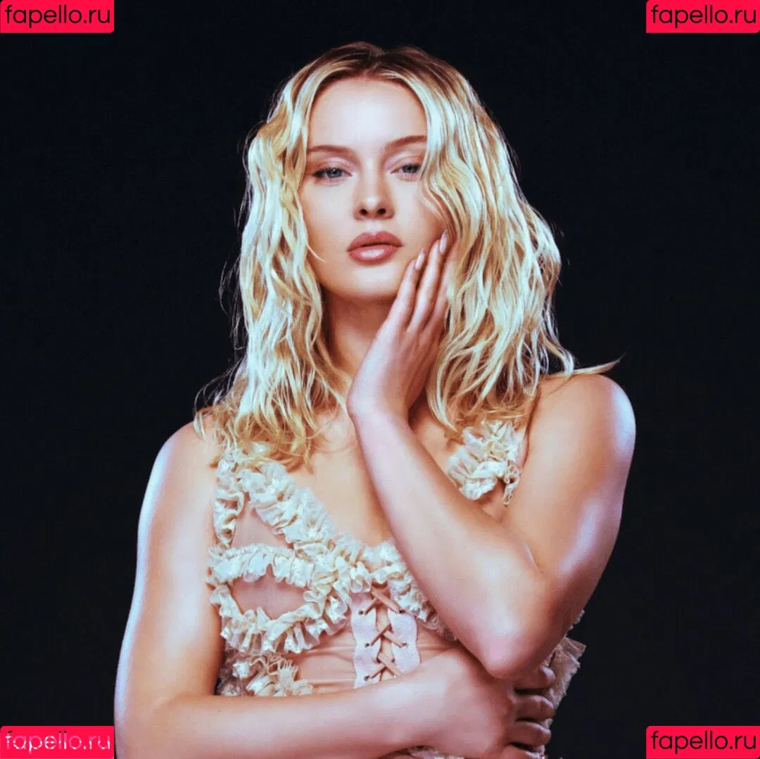 Zara Larsson / zaralarsson Onlyfans Photo Gallery 