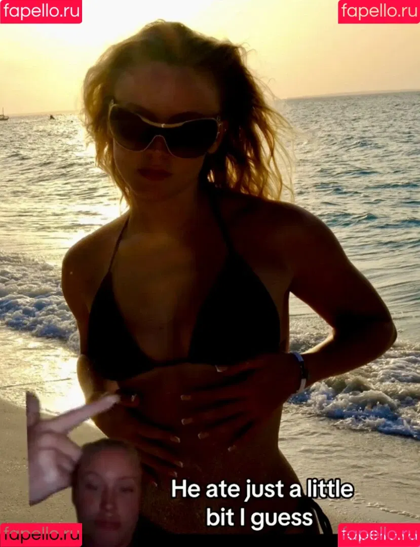 Zara Larsson / zaralarsson Onlyfans Photo Gallery 