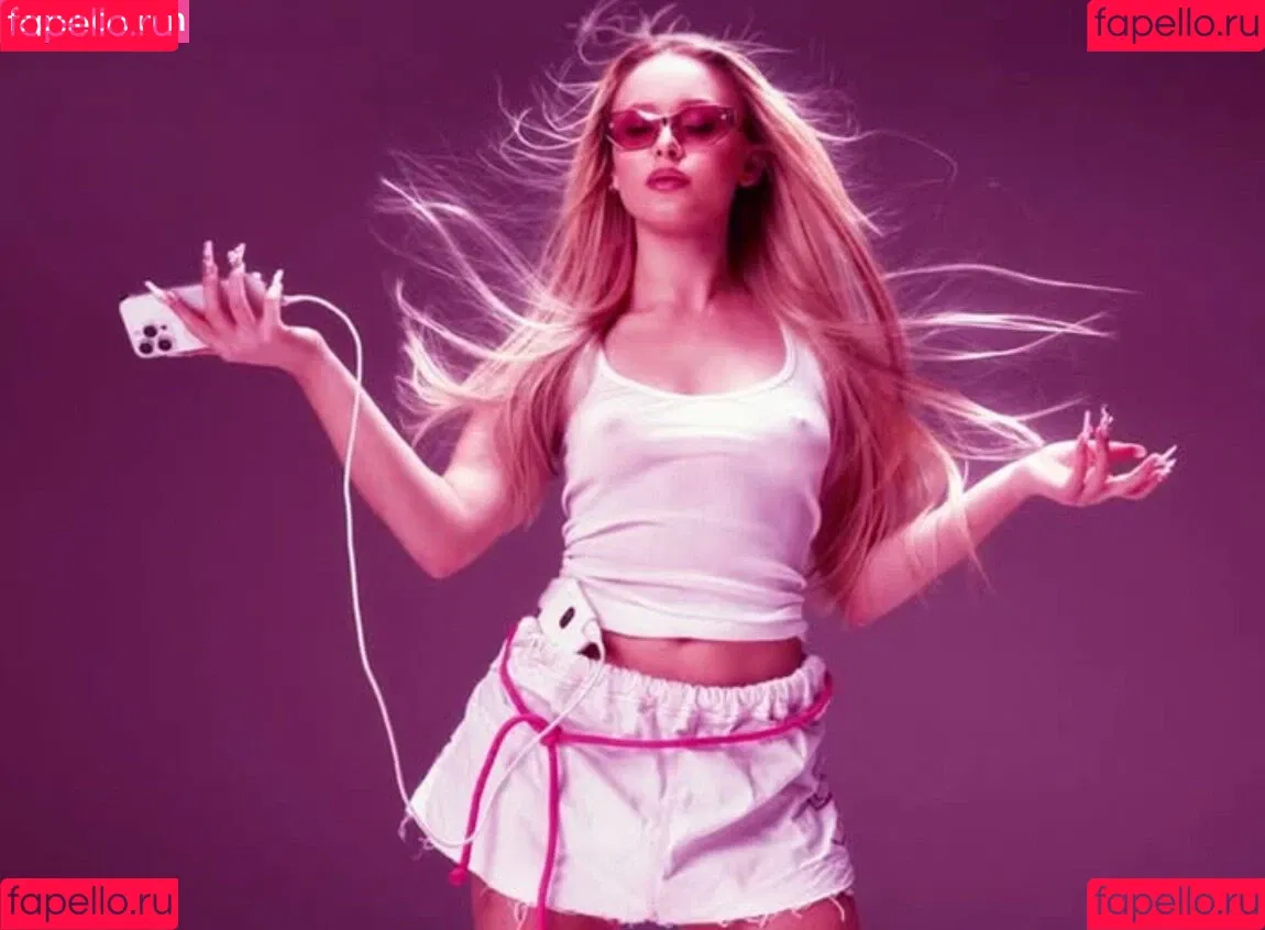 Zara Larsson / zaralarsson Onlyfans Photo Gallery 