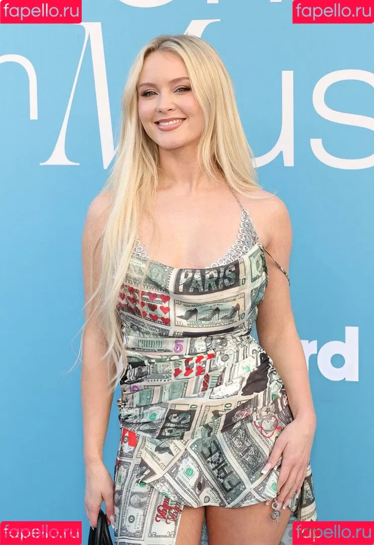 Zara Larsson / zaralarsson Onlyfans Photo Gallery 