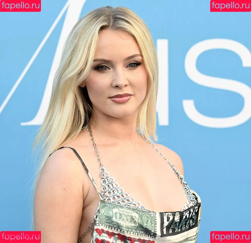 Zara Larsson / zaralarsson Onlyfans Photo Gallery 