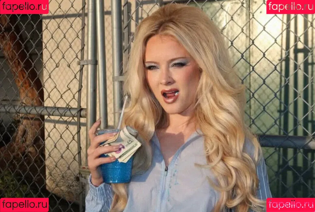Zara Larsson / zaralarsson Onlyfans Photo Gallery 