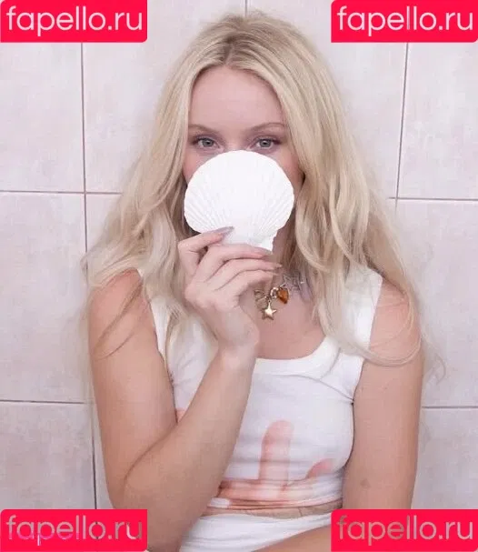 Zara Larsson / zaralarsson Onlyfans Photo Gallery 