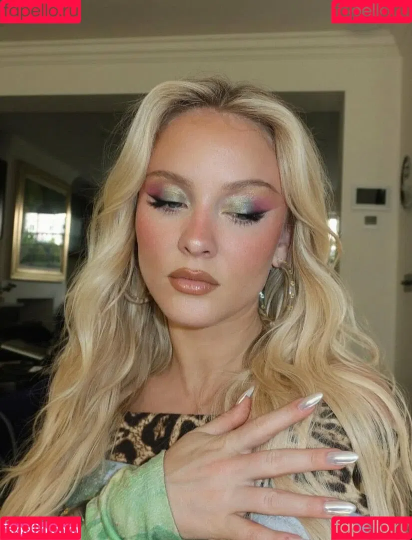 Zara Larsson / zaralarsson Onlyfans Photo Gallery 