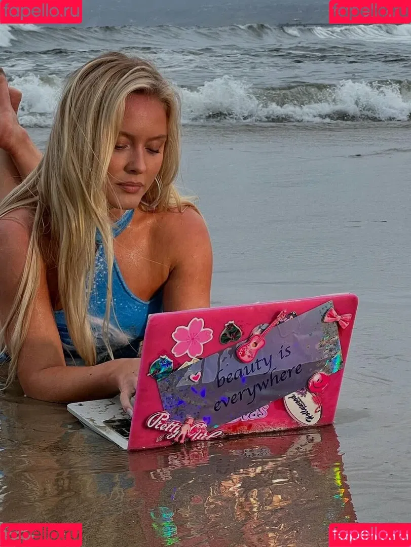 Zara Larsson / zaralarsson Onlyfans Photo Gallery 