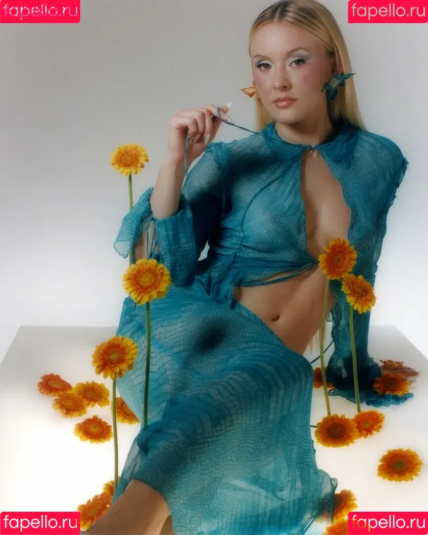 Zara Larsson / zaralarsson Onlyfans Photo Gallery 