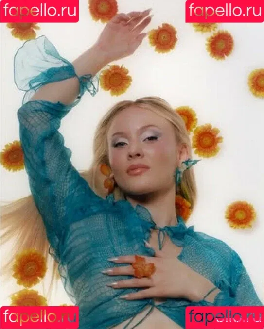 Zara Larsson / zaralarsson Onlyfans Photo Gallery 