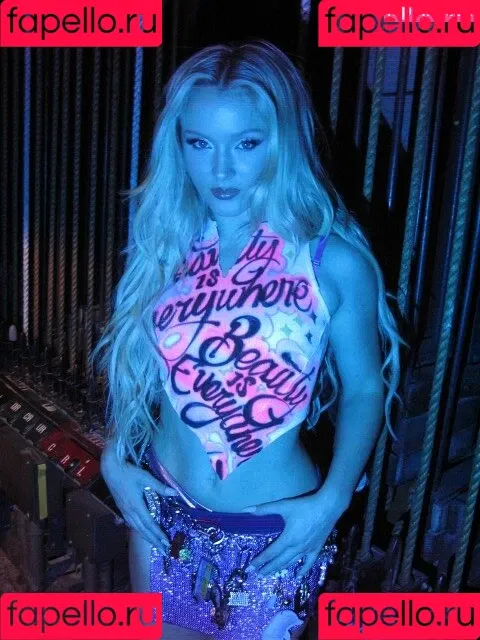 Zara Larsson / zaralarsson Onlyfans Photo Gallery 