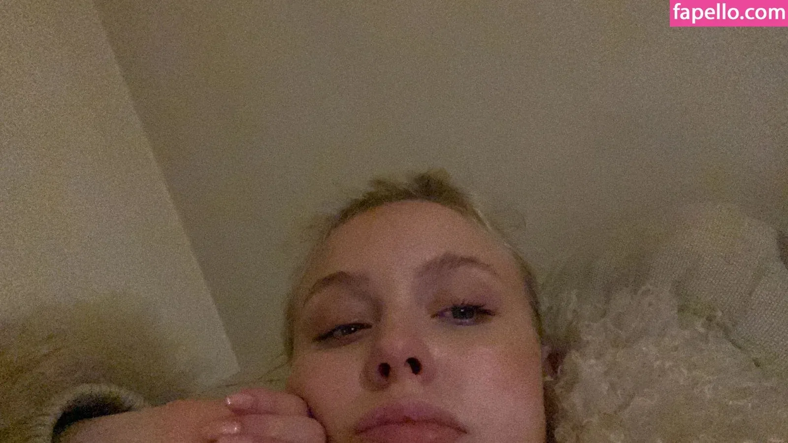 Zara Larsson / zaralarsson Onlyfans Photo Gallery 