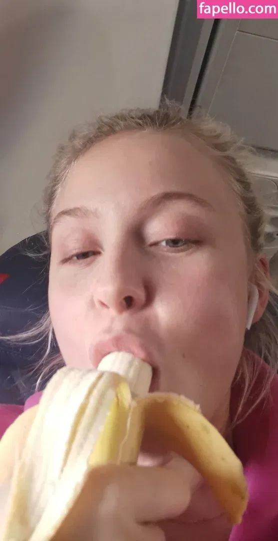 Zara Larsson / zaralarsson Onlyfans Photo Gallery 