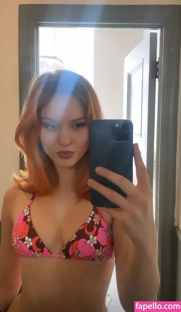 Zara Larsson / zaralarsson Onlyfans Photo Gallery 