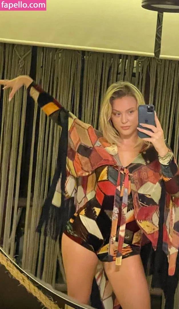 Zara Larsson / zaralarsson Onlyfans Photo Gallery 