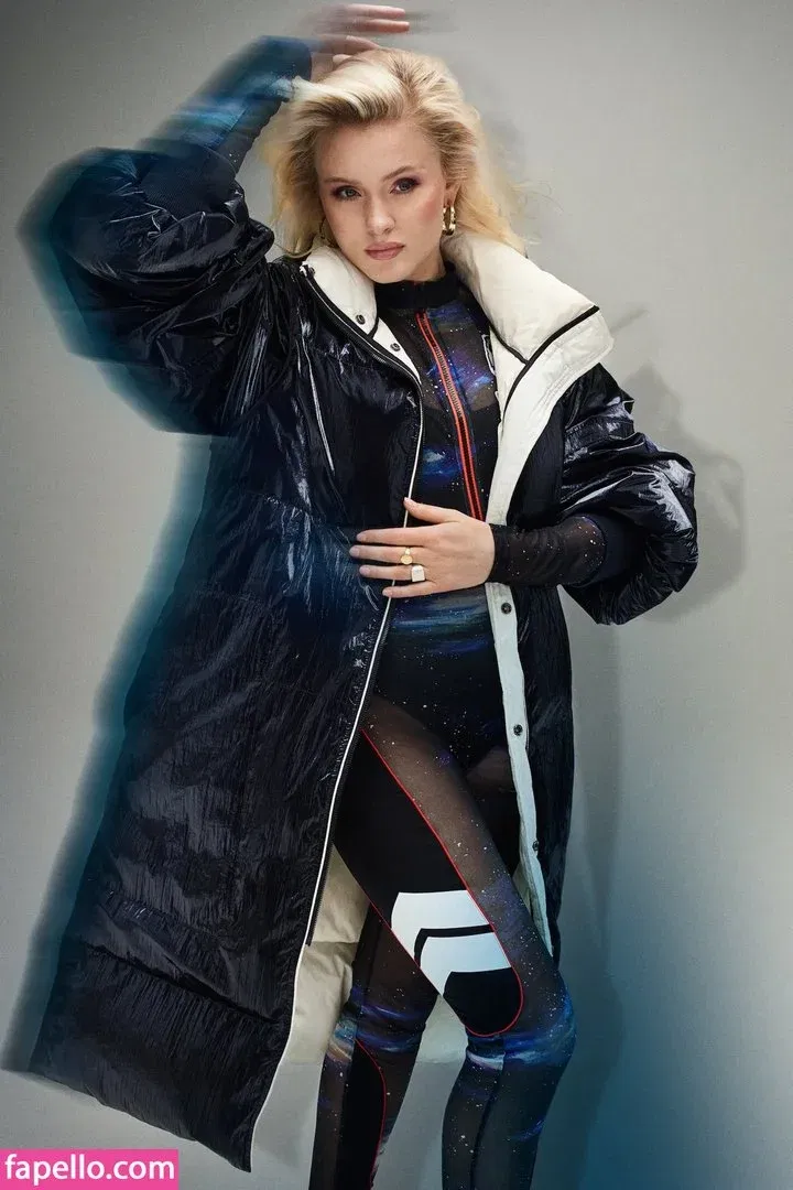 Zara Larsson / zaralarsson Onlyfans Photo Gallery 