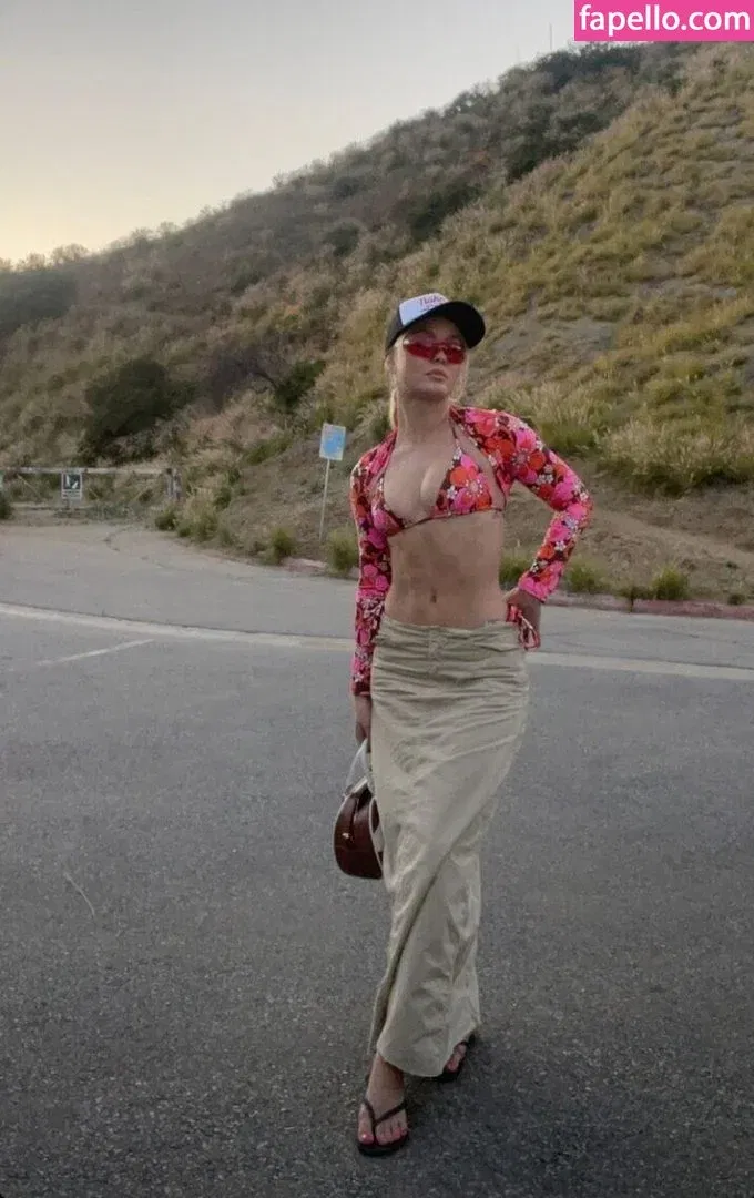 Zara Larsson / zaralarsson Onlyfans Photo Gallery 