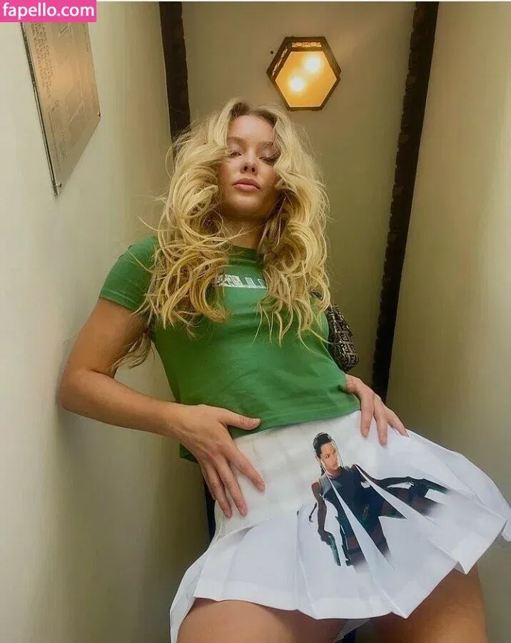 Zara Larsson / zaralarsson Onlyfans Photo Gallery 