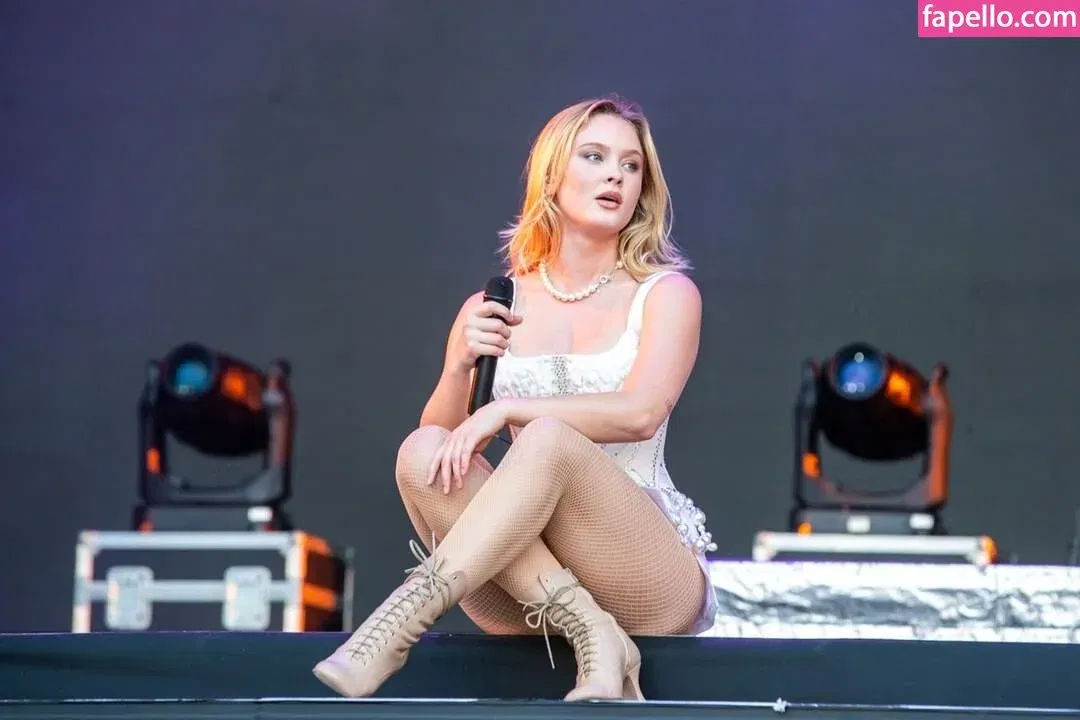 Zara Larsson / zaralarsson Onlyfans Photo Gallery 