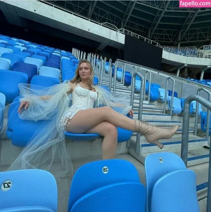 Zara Larsson / zaralarsson Onlyfans Photo Gallery 