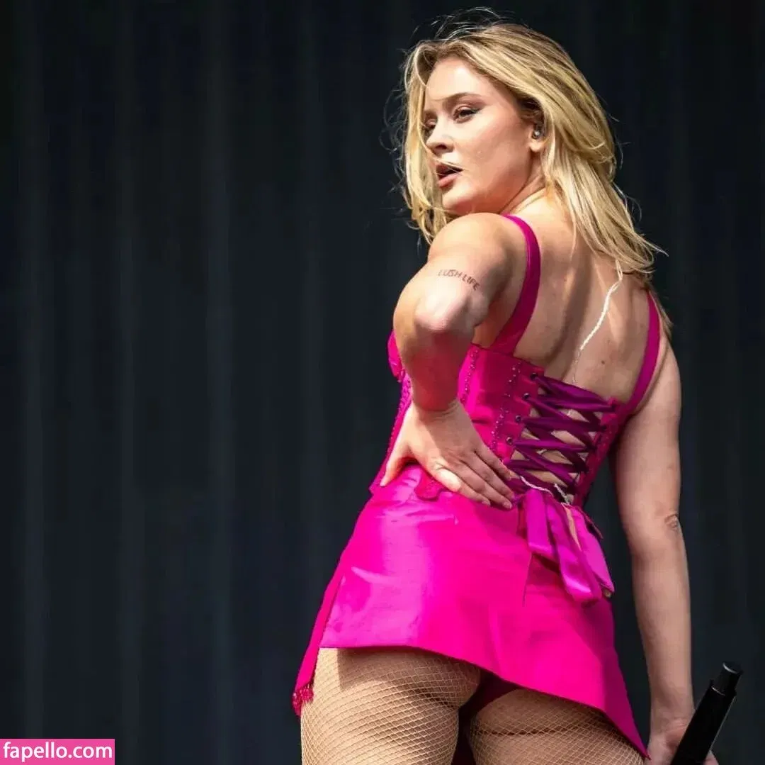 Zara Larsson / zaralarsson Onlyfans Photo Gallery 