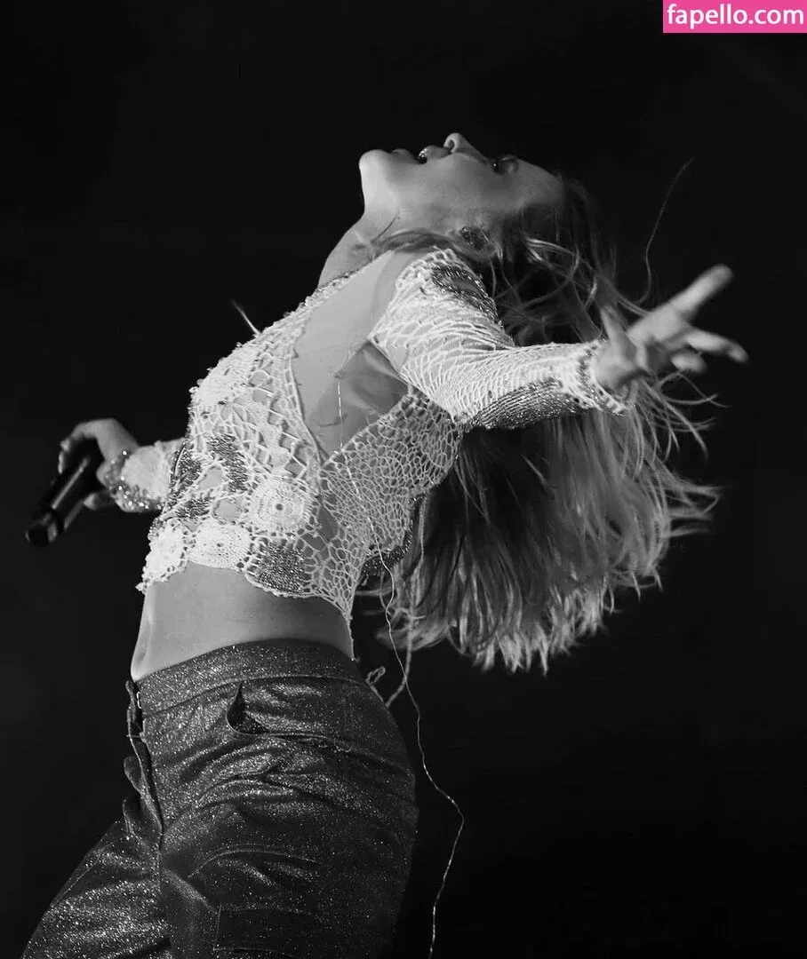 Zara Larsson / zaralarsson Onlyfans Photo Gallery 