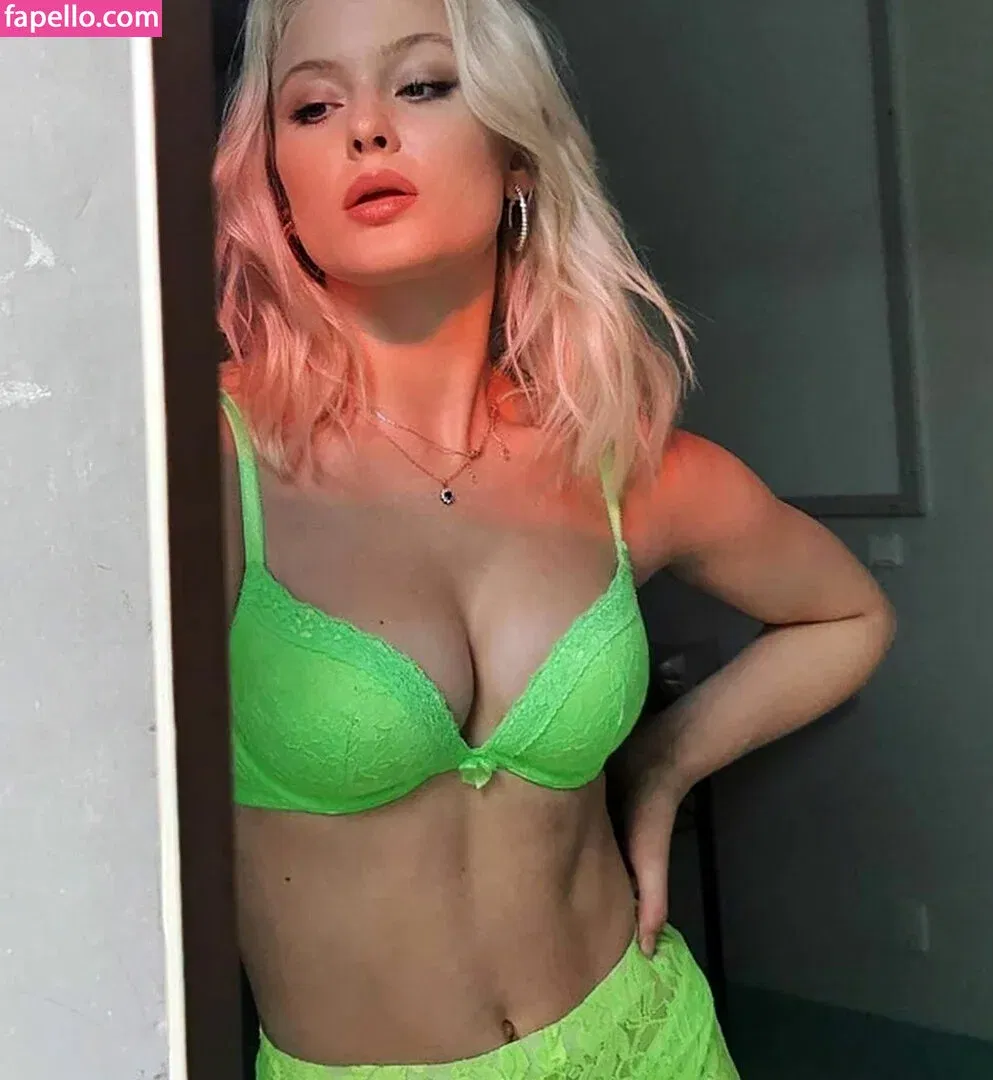 Zara Larsson / zaralarsson Onlyfans Photo Gallery 