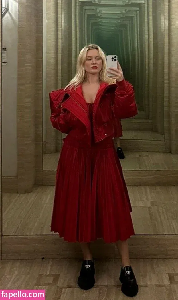 Zara Larsson / zaralarsson Onlyfans Photo Gallery 