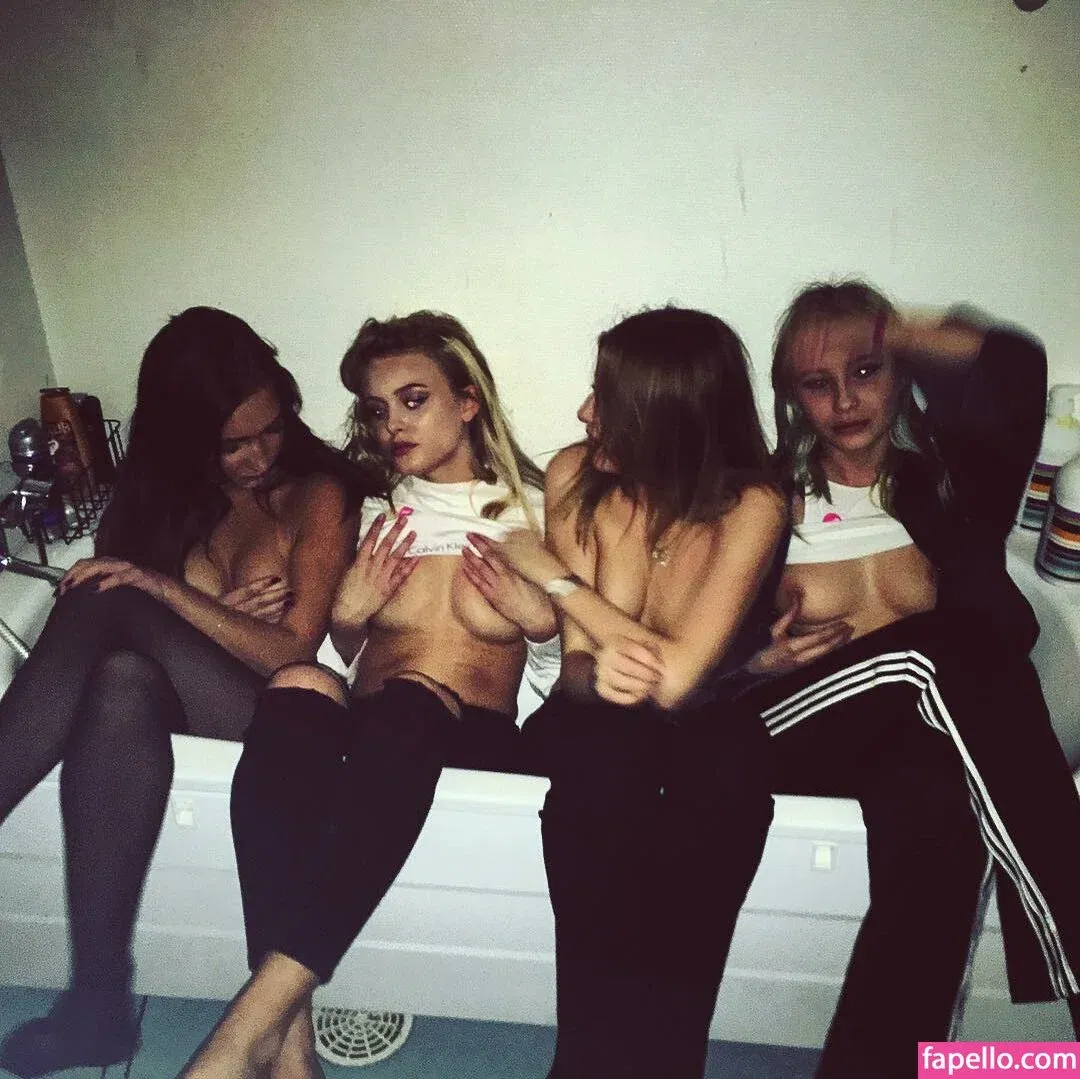 Zara Larsson / zaralarsson Onlyfans Photo Gallery 