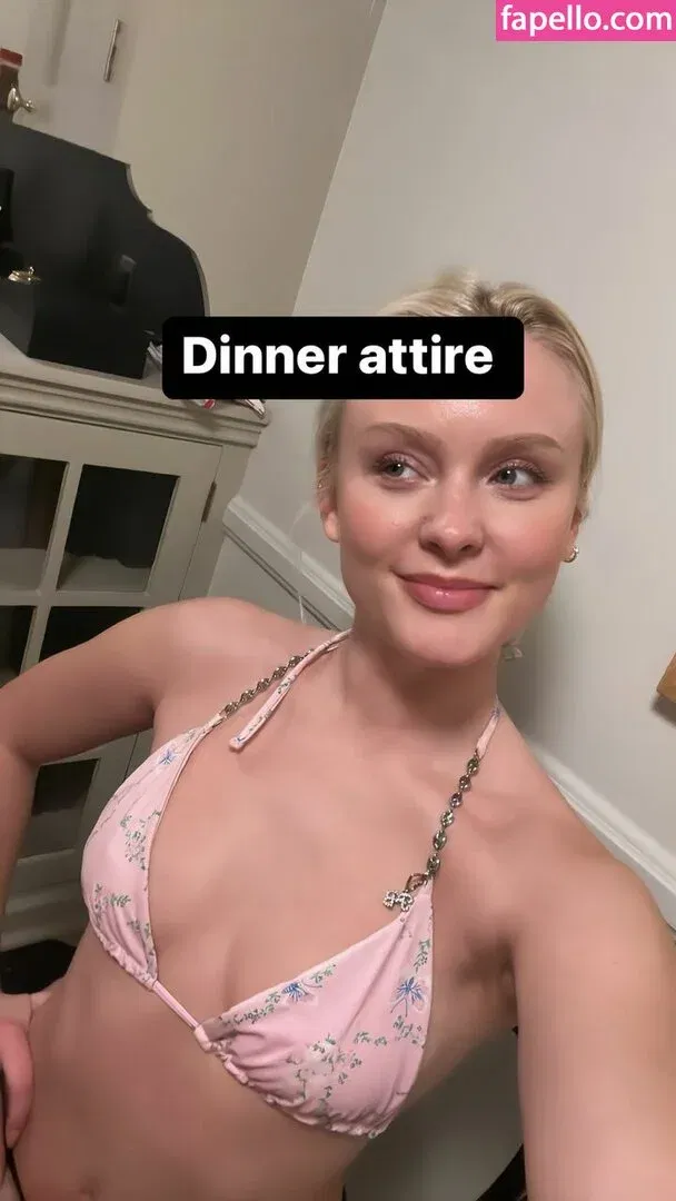 Zara Larsson / zaralarsson Onlyfans Photo Gallery 