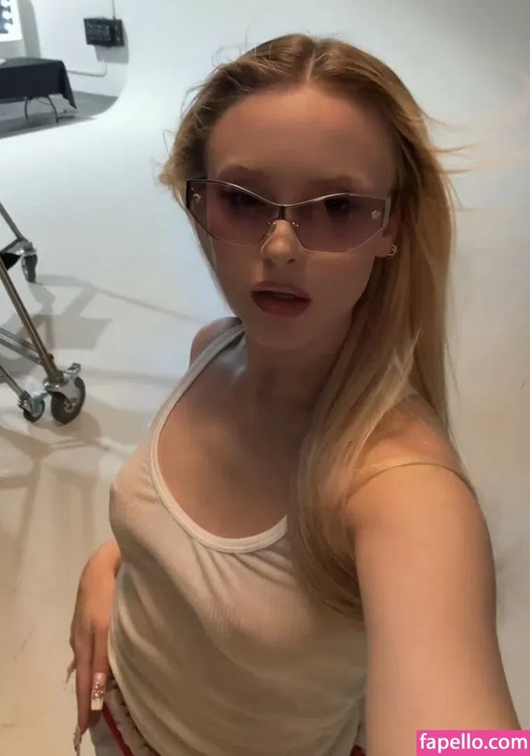 Zara Larsson / zaralarsson Onlyfans Photo Gallery 