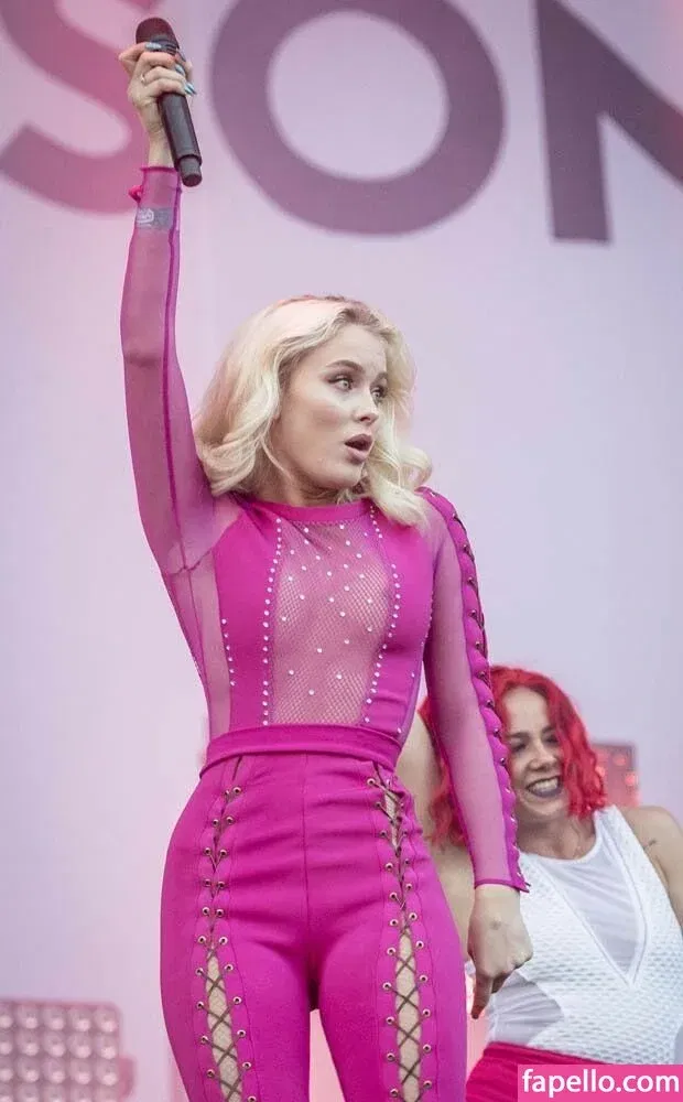Zara Larsson / zaralarsson Onlyfans Photo Gallery 