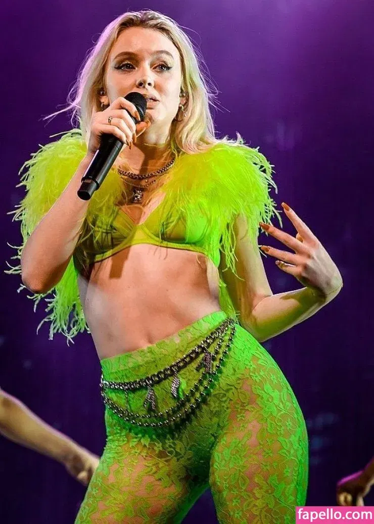 Zara Larsson / zaralarsson Onlyfans Photo Gallery 