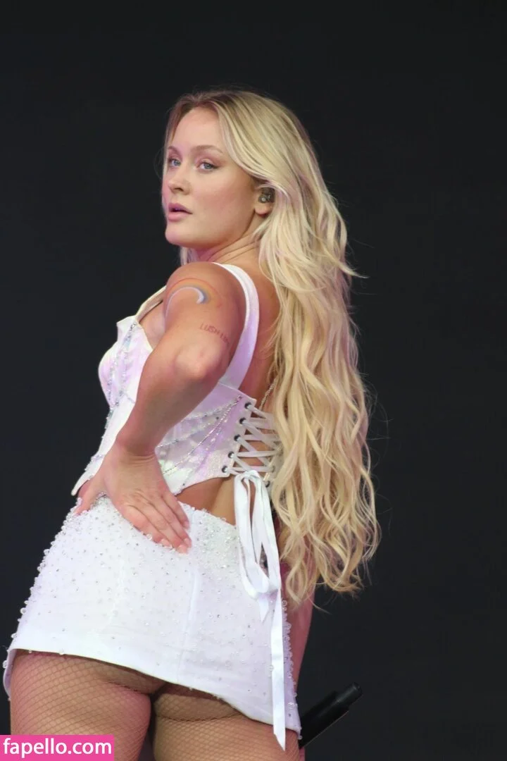 Zara Larsson / zaralarsson Onlyfans Photo Gallery 