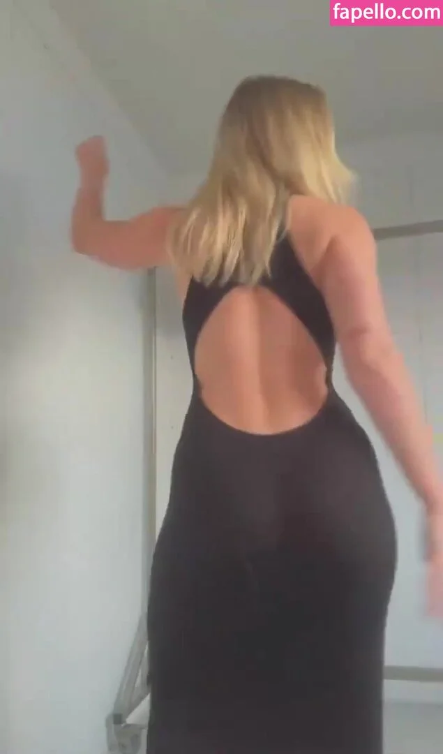 Zara Larsson / zaralarsson Onlyfans Photo Gallery 