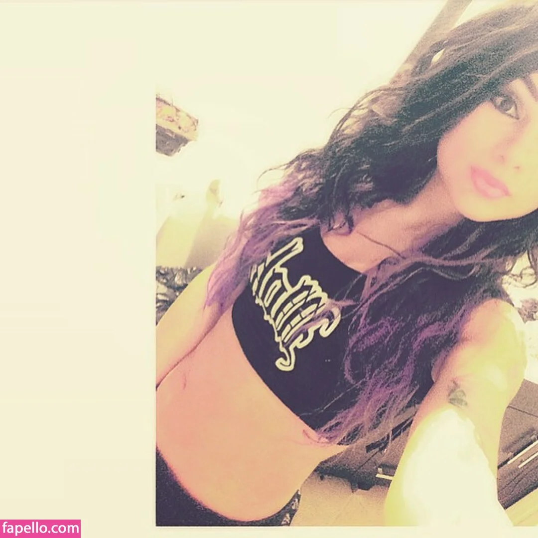 Zara Larsson / zaralarsson Onlyfans Photo Gallery 