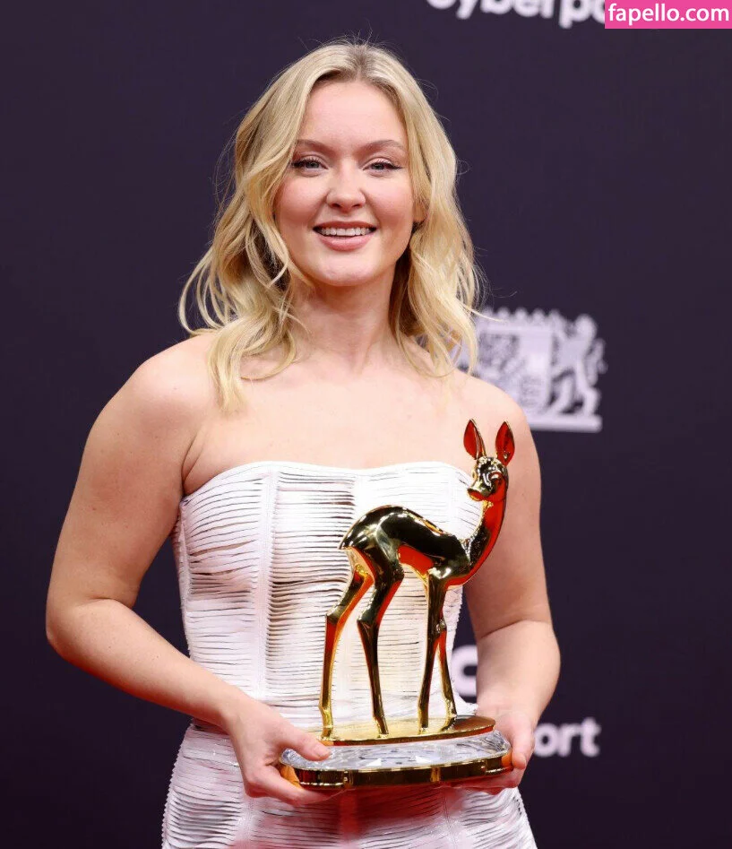 Zara Larsson / zaralarsson Onlyfans Photo Gallery 