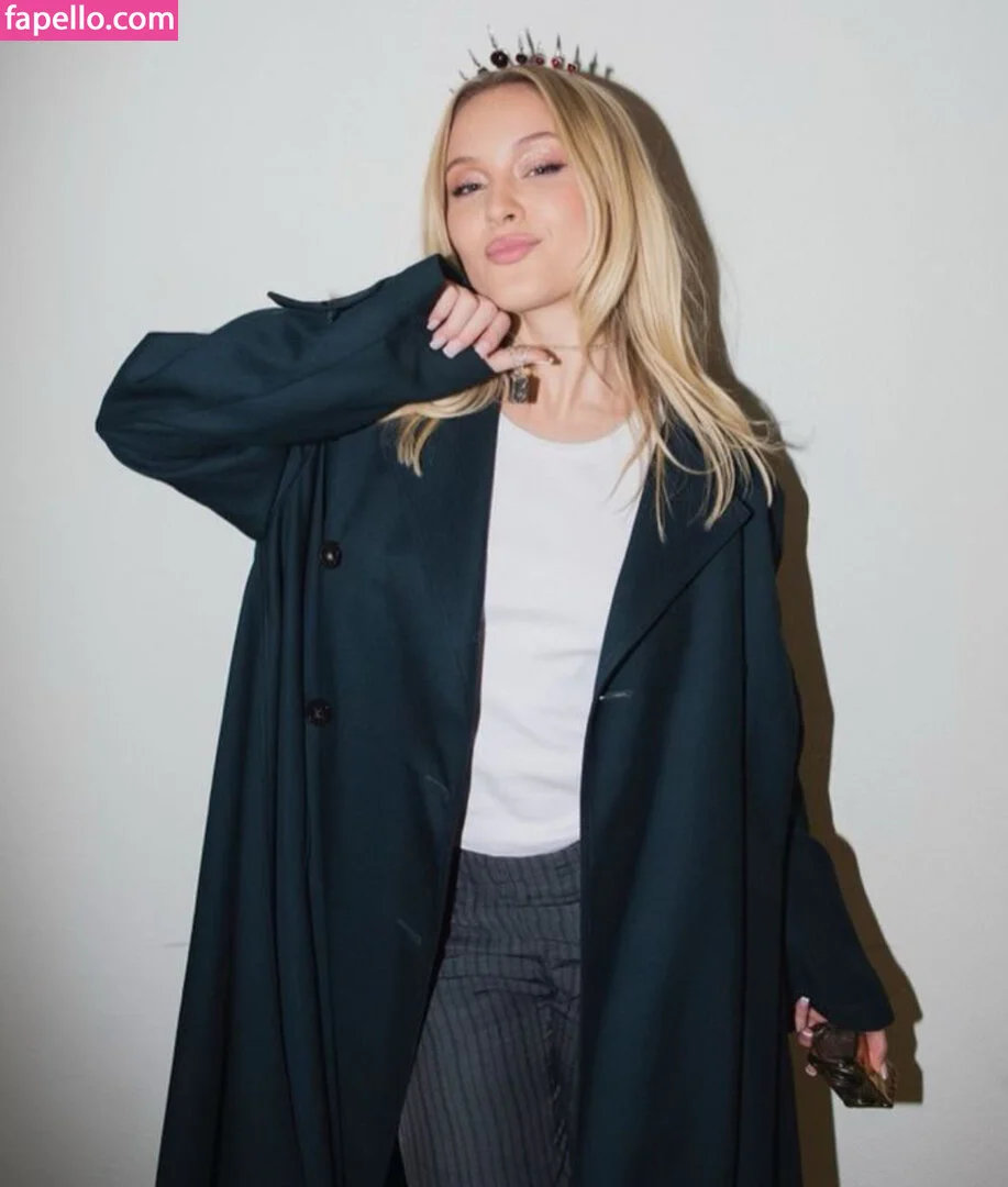 Zara Larsson / zaralarsson Onlyfans Photo Gallery 