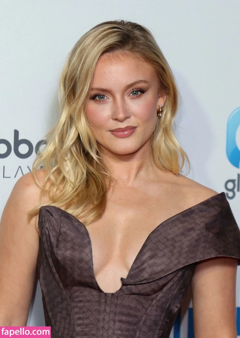Zara Larsson / zaralarsson Onlyfans Photo Gallery 
