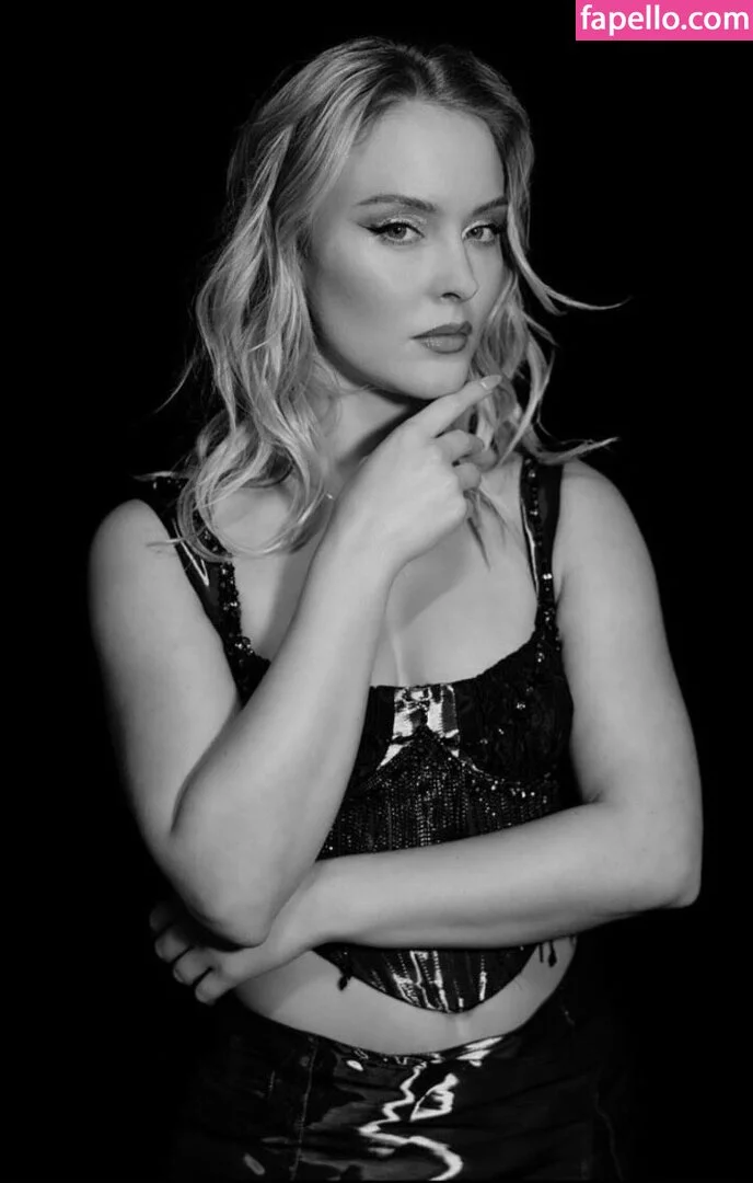 Zara Larsson / zaralarsson Onlyfans Photo Gallery 
